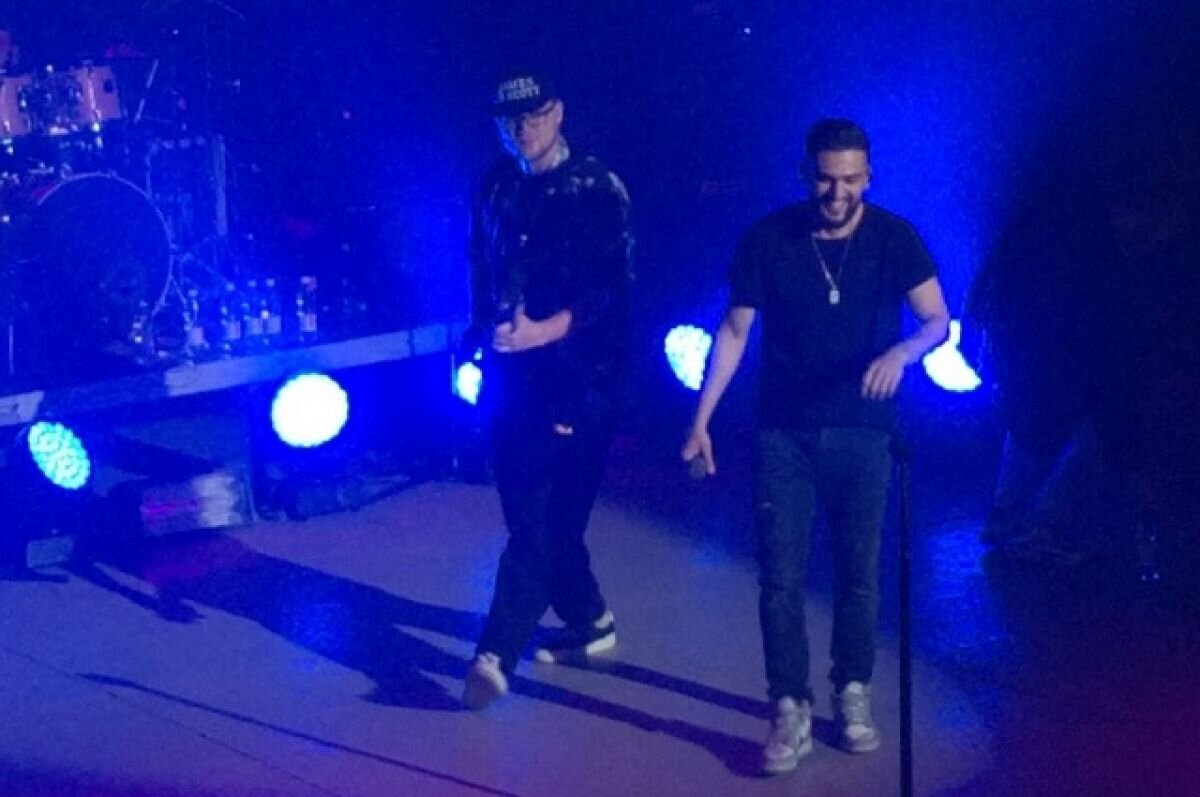    Подросток в маске пытался накинуться на исполнителя Jony в Ставрополе