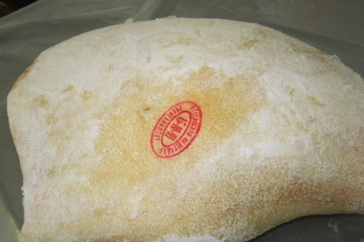    В Темрюке продавали мясо неясного происхождения с истекшим сроком годности