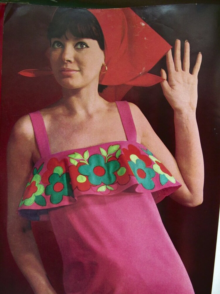 фото с сайта https://www.games-of-thrones.ru/35-luchshih-foto-manekenshchicy-reginy-zbarskoy-v-molodosti-i-starosti.html?