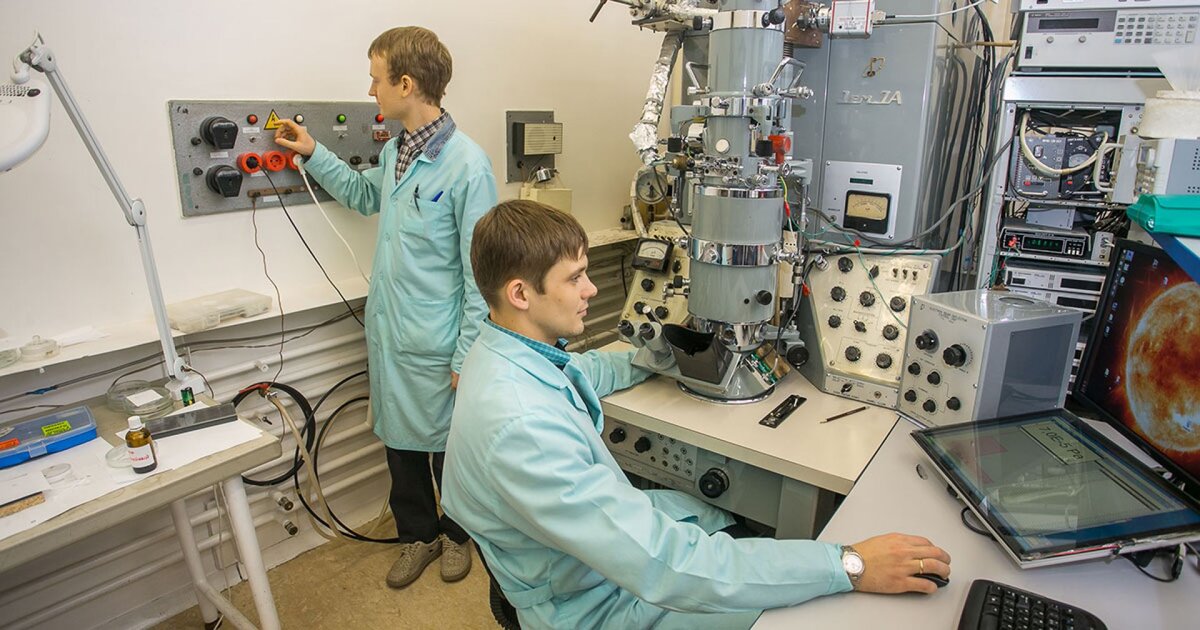 девушка астробиолог. земля молодой ученый. земля молодой ученый. научные лаборатории россии. ученые в лаборатории.