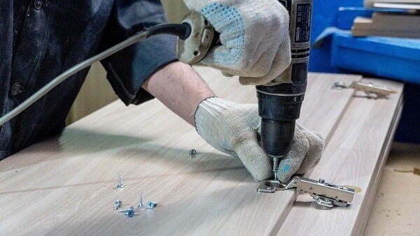    Заключённые колоний из Югры изготовят мебель для школ и детсадов