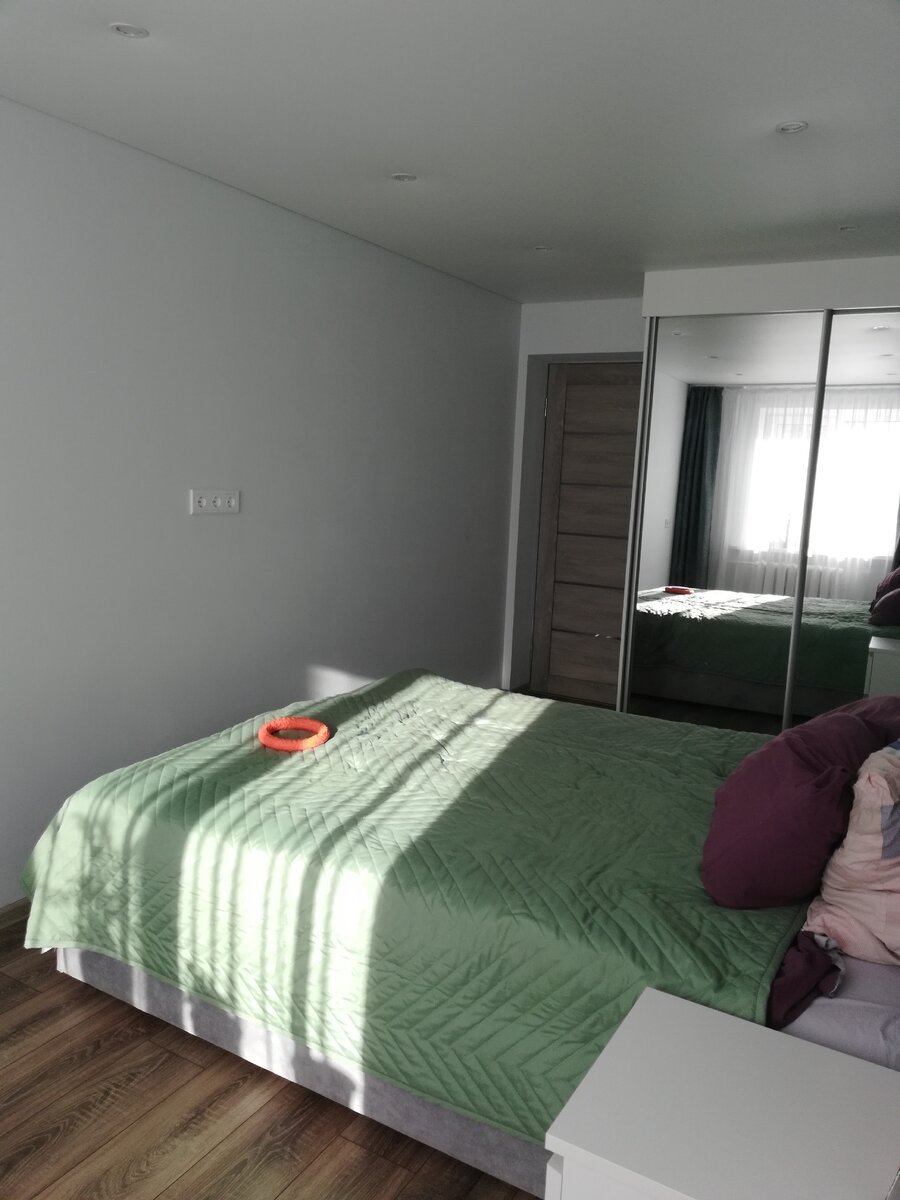 Обзор спальни 