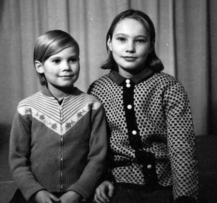 Наталья Молчанова с сестрой Риной