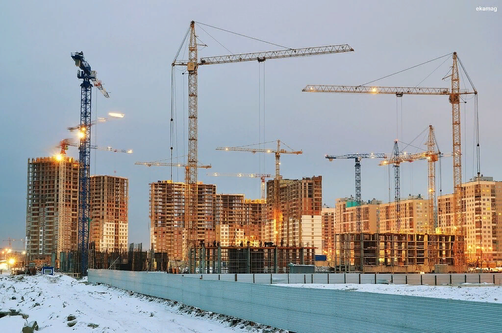 Жилье и городская. Стройка Академический Екатеринбург. Мкр Академический Екатеринбург ход строительства. Стройка в городе. Строительство города.