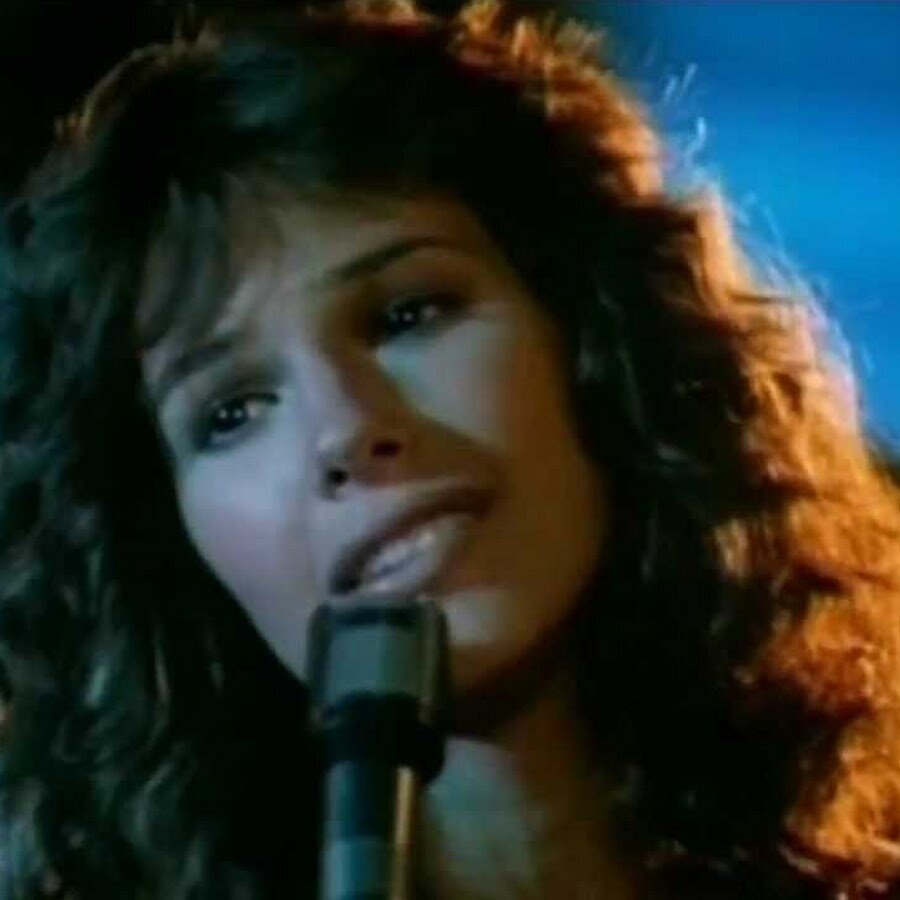 Бонни Бьянко в "Золушке".