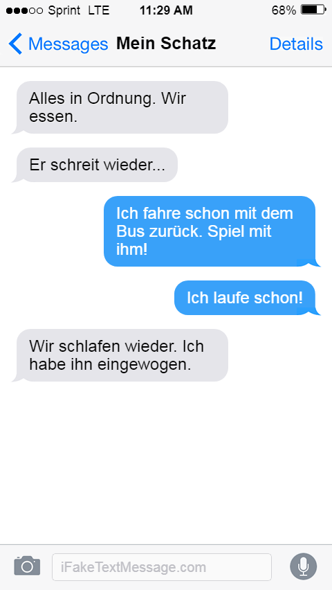 Перевела свою собственную переписку и создала картинку через сайт: https://ifaketextmessage.com/ 