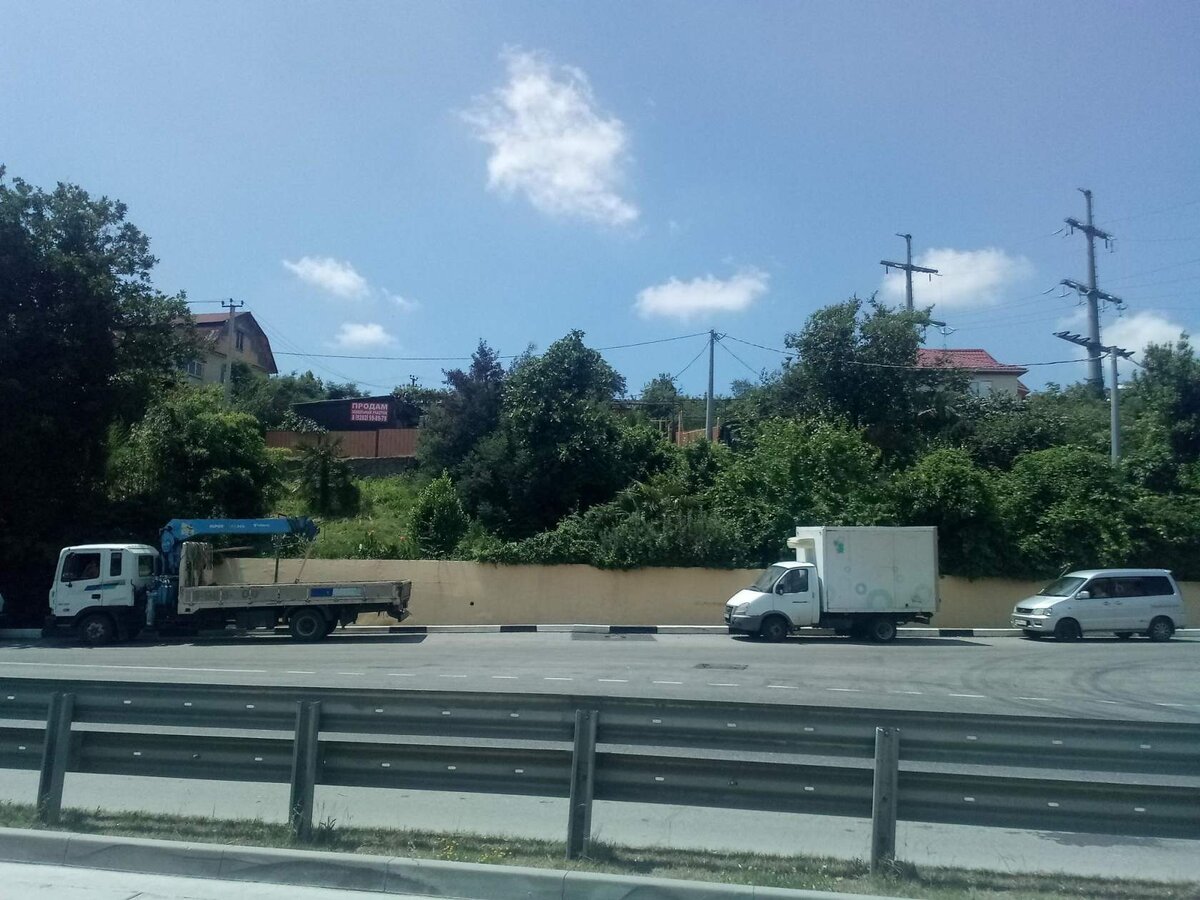 МОЛДОВКА. Участок вдоль трассы 4 сотки 4 млн