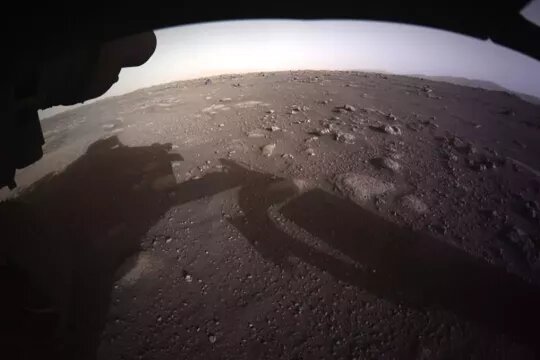 С высоты примерно 2 м над Марсом. Источник изображения: сайт autoparus.by