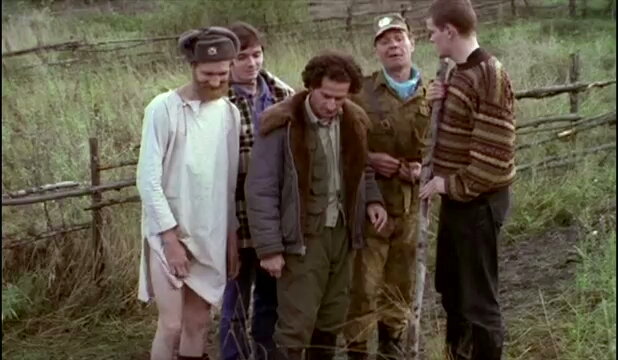 Кадр из фильма "Особенности национальной охоты", 1995 г, режиссер Александр Рогожкин, киностудии «Ленфильм»
