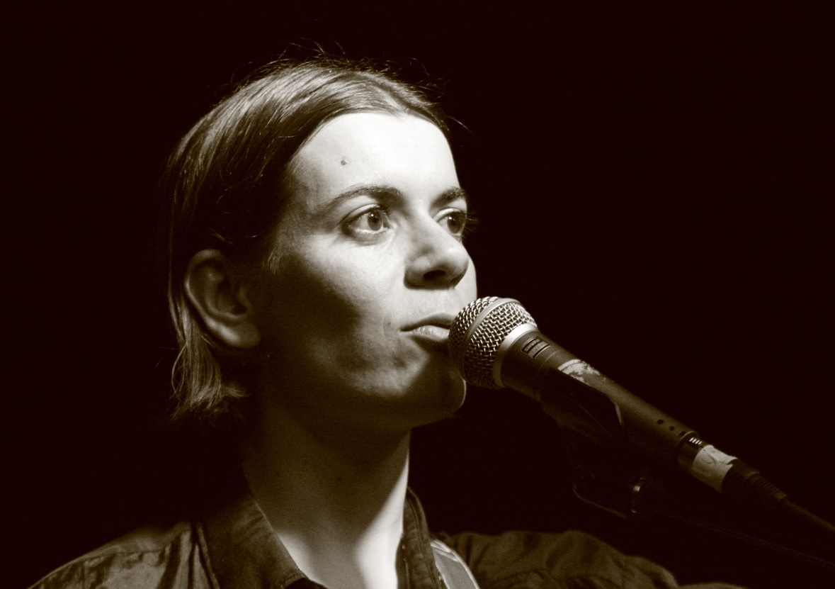 Лоуренс лайв. Лоуренс и Амелия. Лоренс Амелия. Liz Lawrence - the Avalanche. Liz Lawrence – the Avalanche (2021).