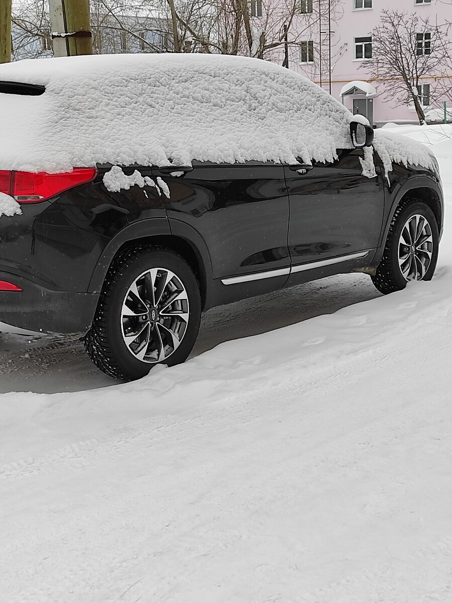 Зимой во дворе.