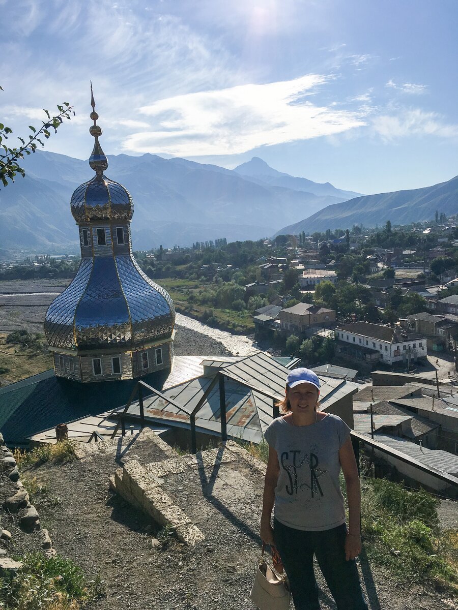 Караханова Ахты