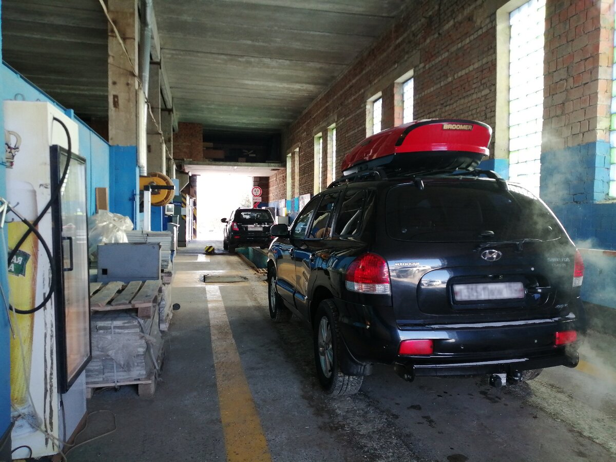 Жду очередь для проведения техосмотра своего автомобиля