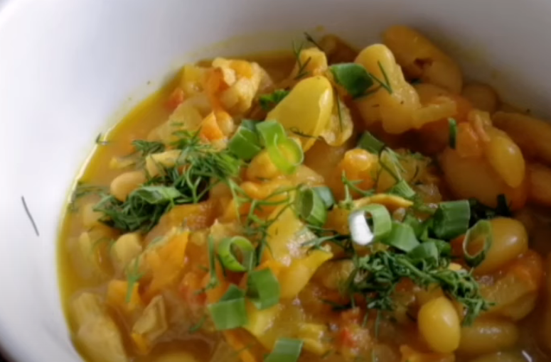 карри с фасолью в кокосовом молоке