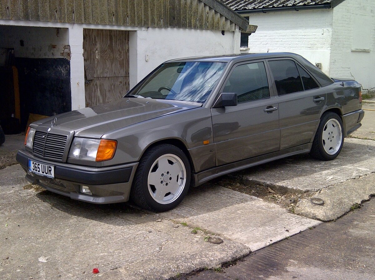 Mercedes-Benz W124