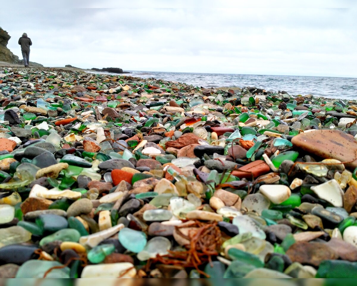 Пляж уникальный тем, что его создала природа из отходов человеческой деятельности.  Фото из личного архива. 
