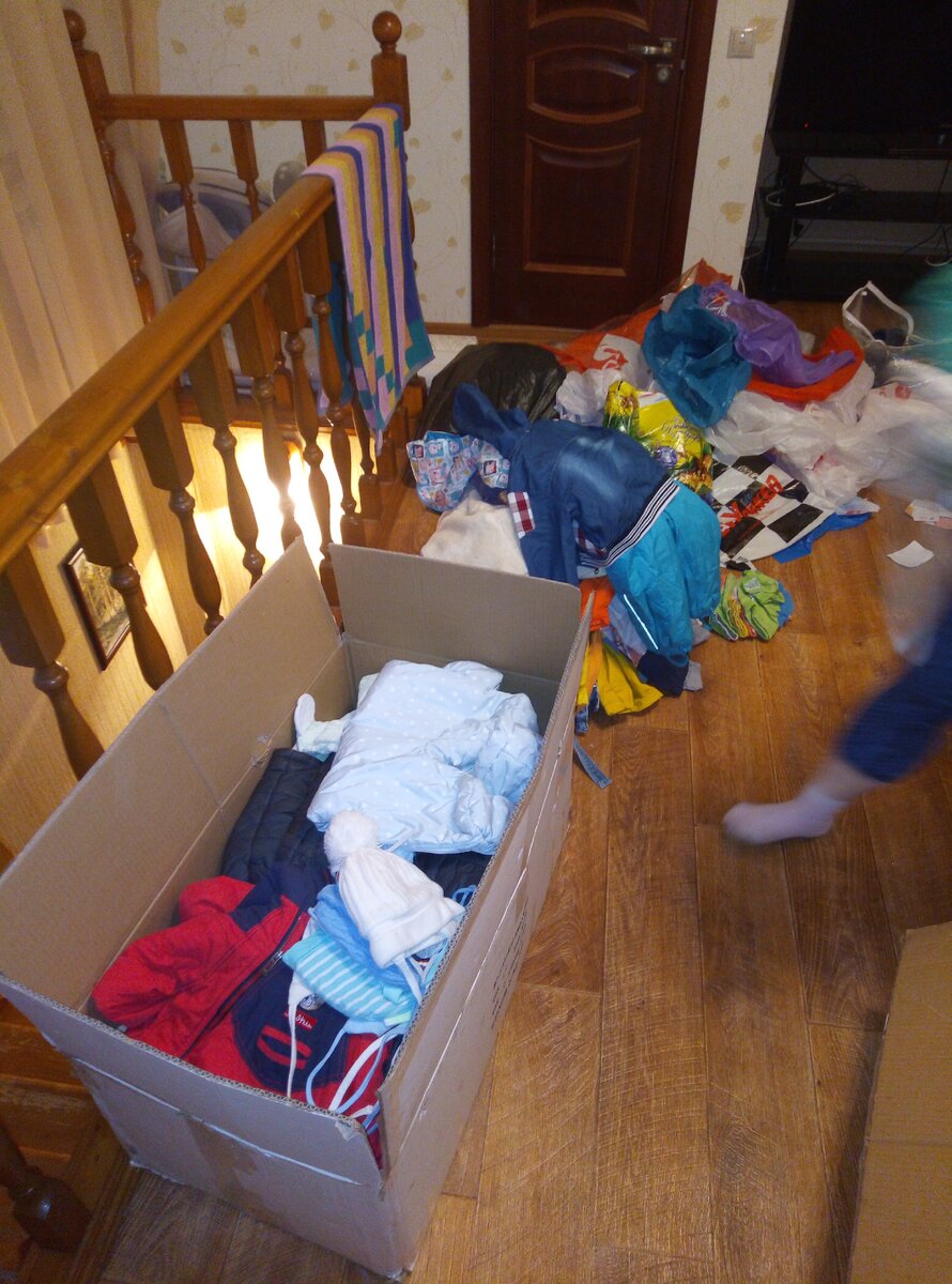 Лучше всего вещи укладывать в коробки