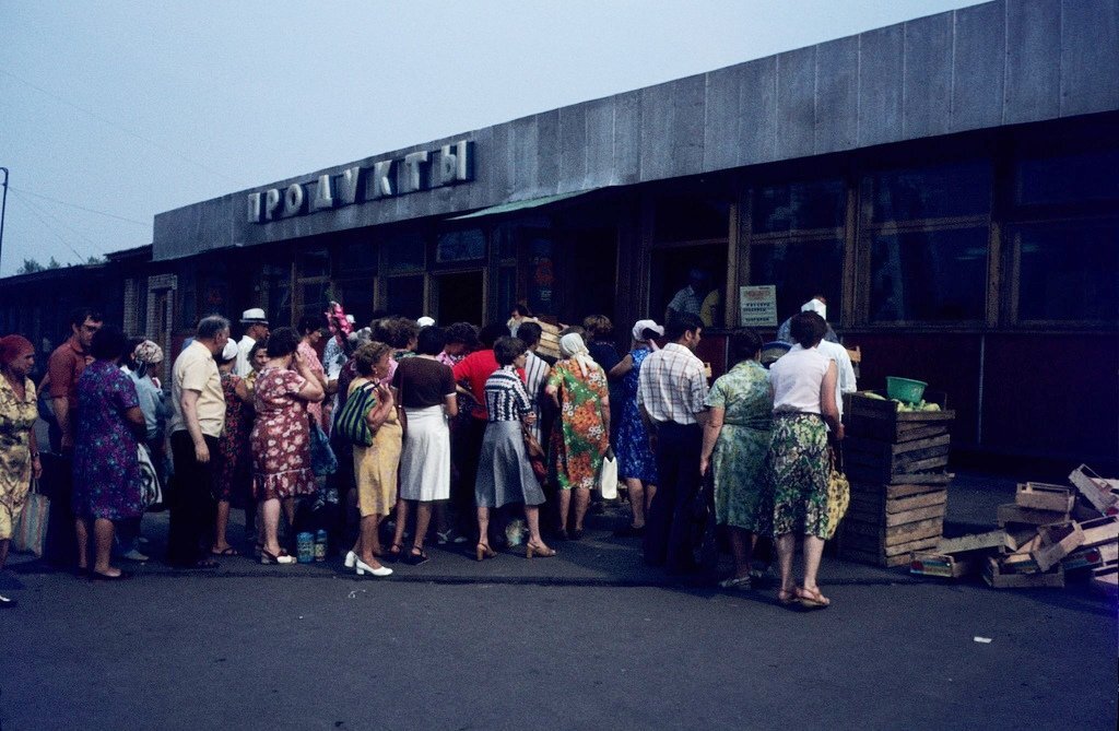 Фотография очереди из сервиса Яндекс.Картинки 