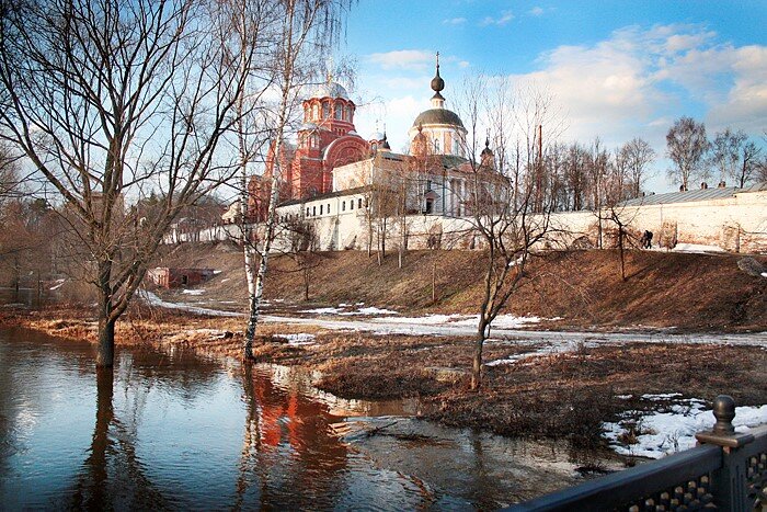 В 1880 году ранней весной