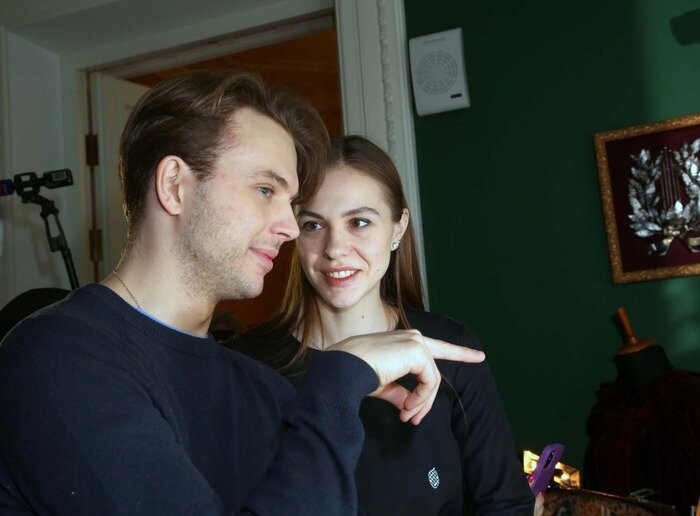 Актер андрей удалов биография личная жизнь В сети обсуждают сходство Марии Мироной и девушки ее сына Андрея VEASY Дзен