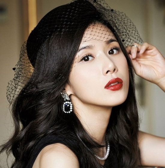 Ли Бо Ен в роли  Чжан Хе Сон, молодой девушки, адвоката (фото из свободного доступа Яндекс картинки)