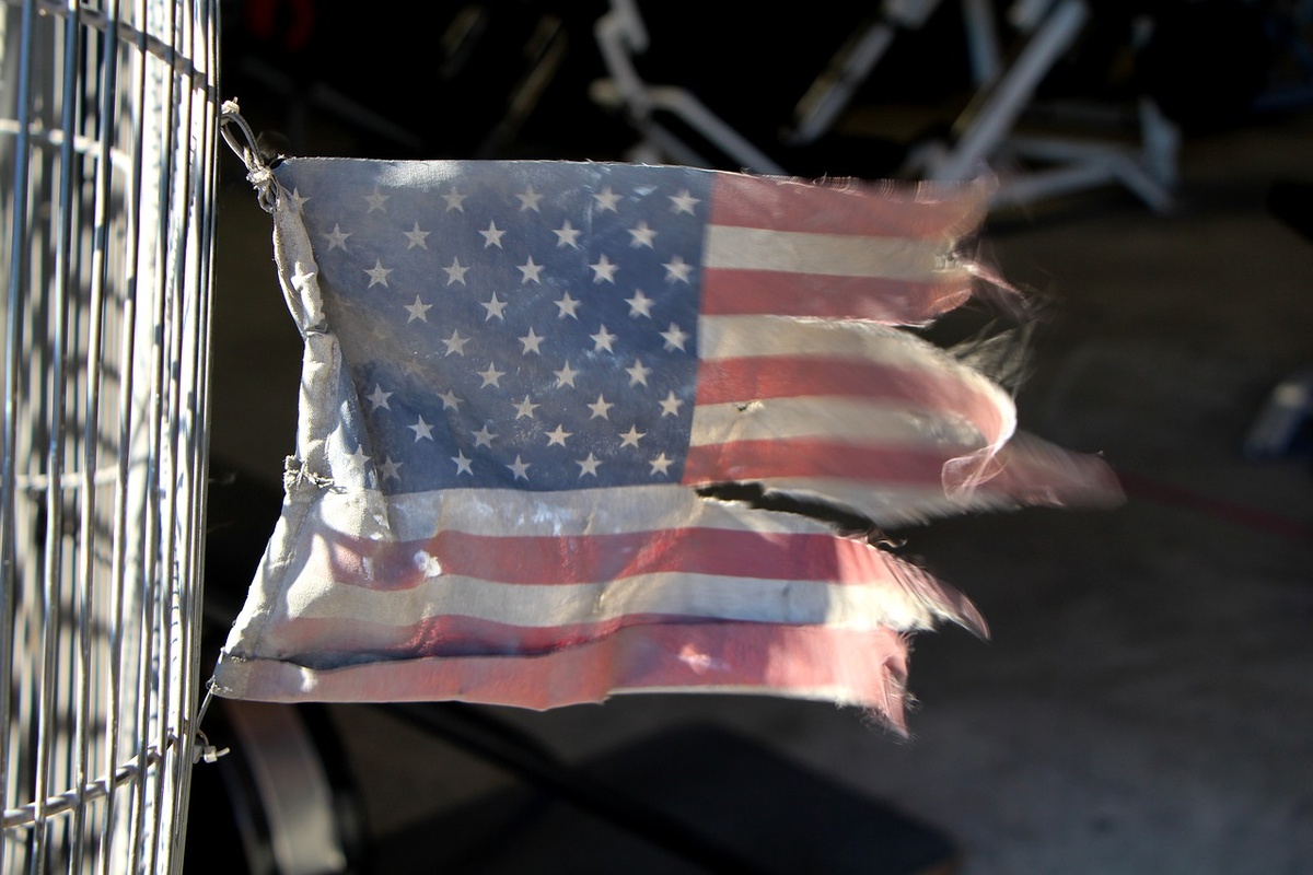 Белое население бежит из Америки