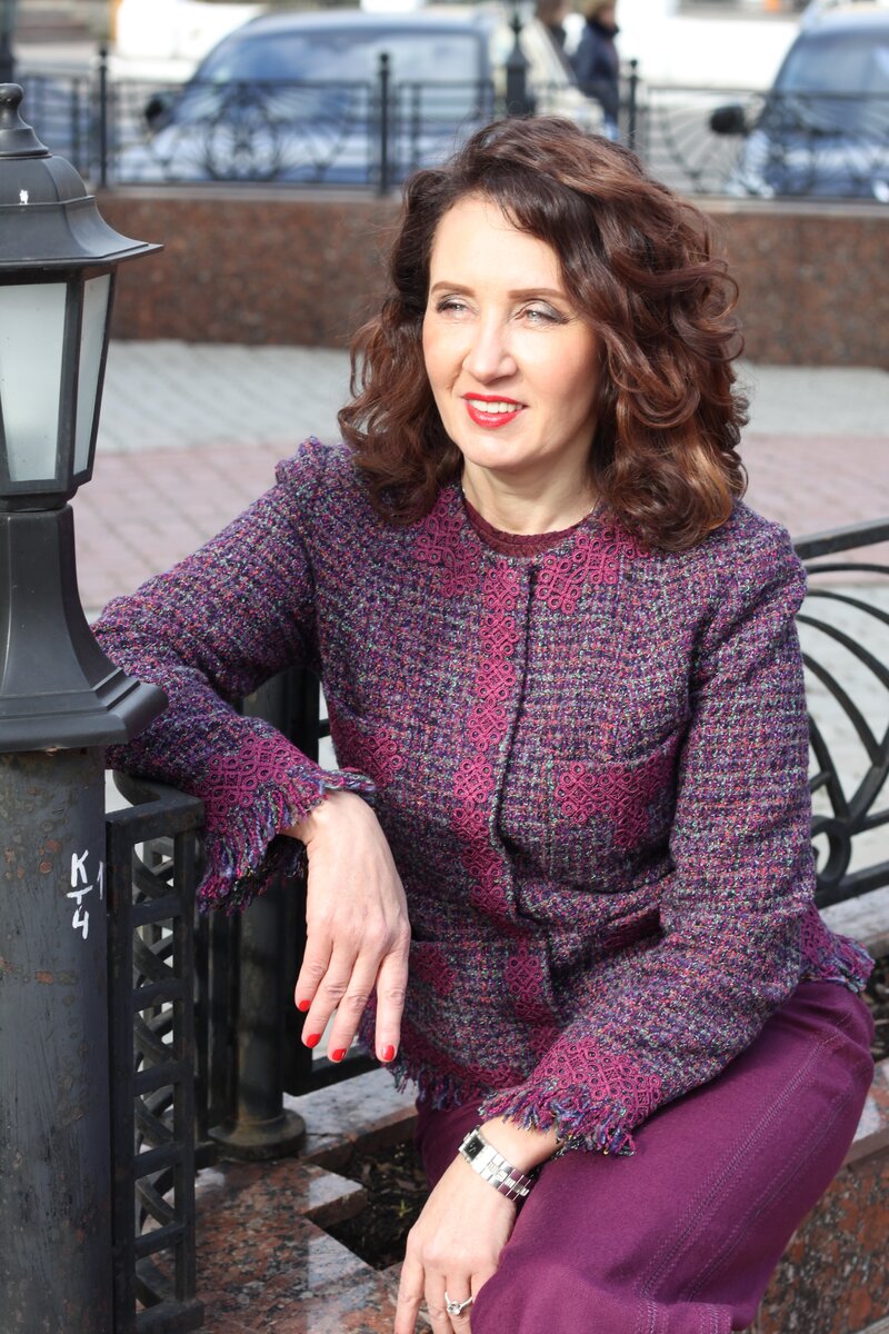 Лиза Питеркина - писатель, популяризатор психологии, член Союза профессиональных литераторов России, топовый блогер Сноб.ру, теле- и радиоведущая