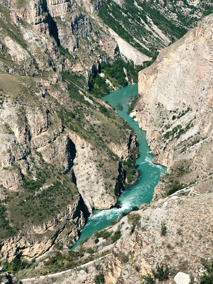 Сулакский каньон, смотровая около водохранилища