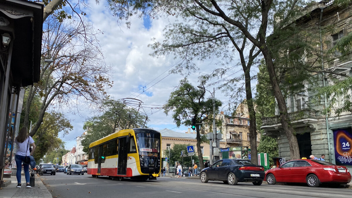 Трамвай T3-КВП «Одиссей» производства 2021 года на улицах Запорожья. Источник: Pikalisi TV, transphoto.org