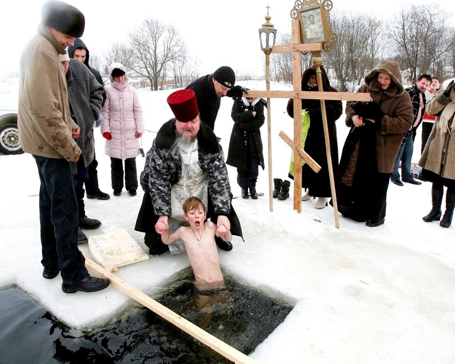 В этом фото прекрасно всё! 😁 "Зимняя Русь - Галина Агапова", фото В. Ходакова, взято для иллюстрации с сайта cont.ws, обработано автором