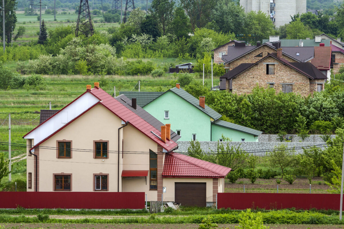 Каким по площади должен быть участок, чтобы на нём (и под ним) строить всё,  что мне надо и не получить штраф | ZakonGuru | Дзен