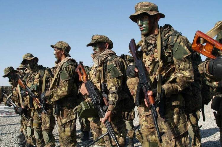 Официальной информации о так называемой группе Вагнера или Частной военной компании (ЧВК) Вагнера практически нет. Российские власти отрицают всяческую связь с этой военной организацией.