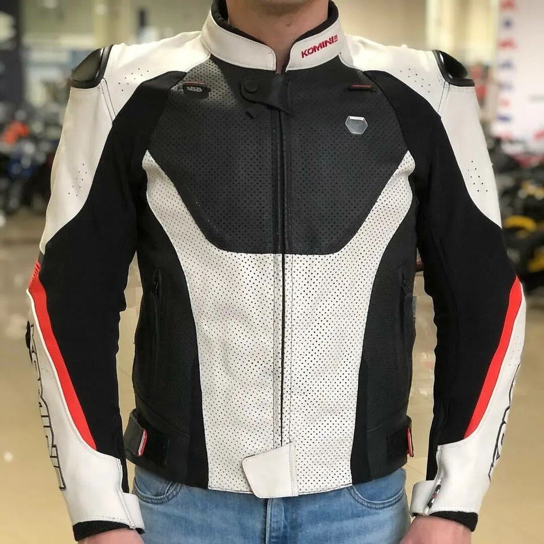 Спортивная мотокуртка из перфорированной натуральной кожи и арамидными волокнами в подкладке