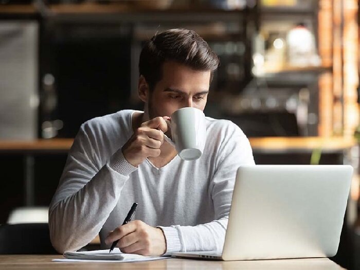 Фото поиск строительных магазинов на компьютере.