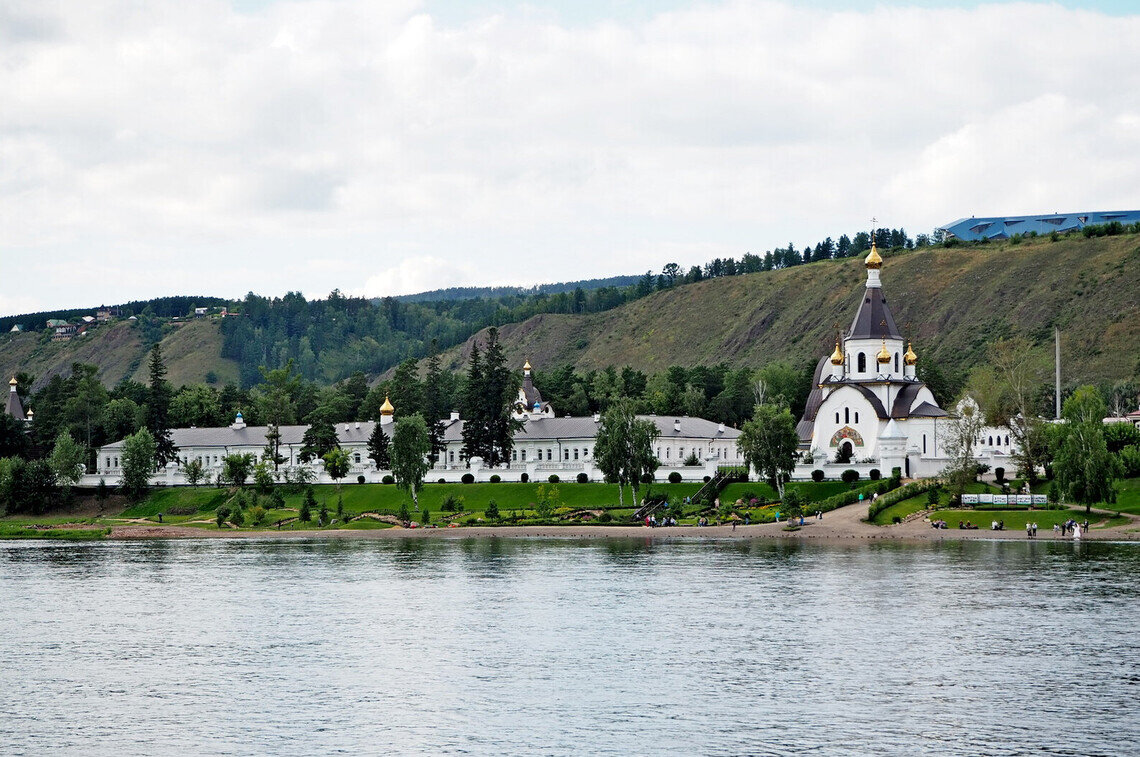 Красноярский мужской монастырь фото