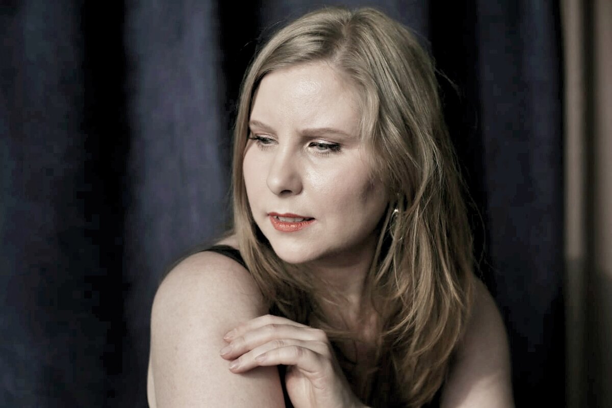 Автор тоже иногда психоватая