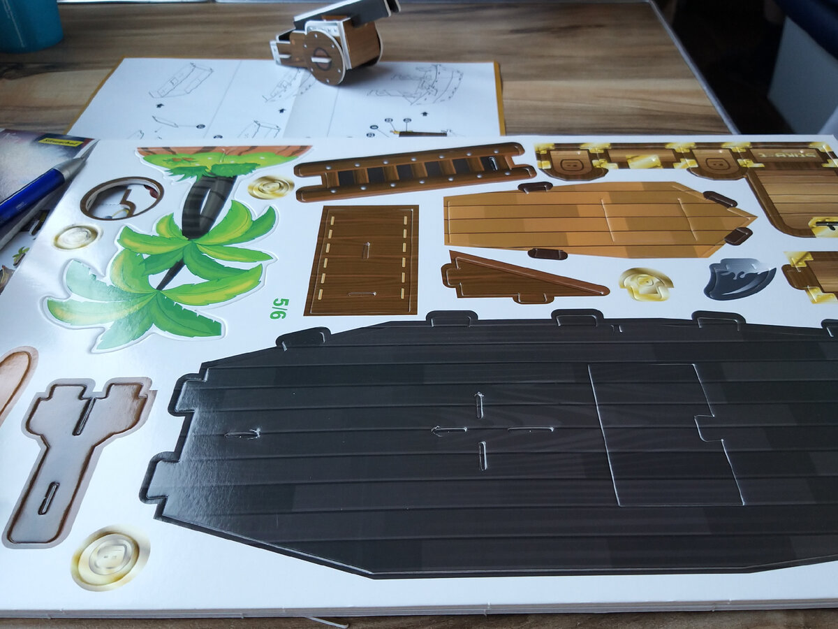 Набор со стикботом Пиратский корабль, фото автора