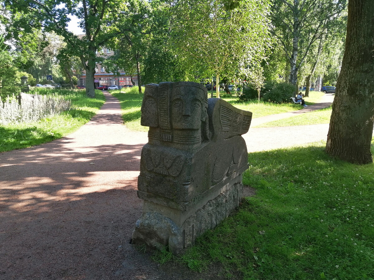 Петергофский сфинкс