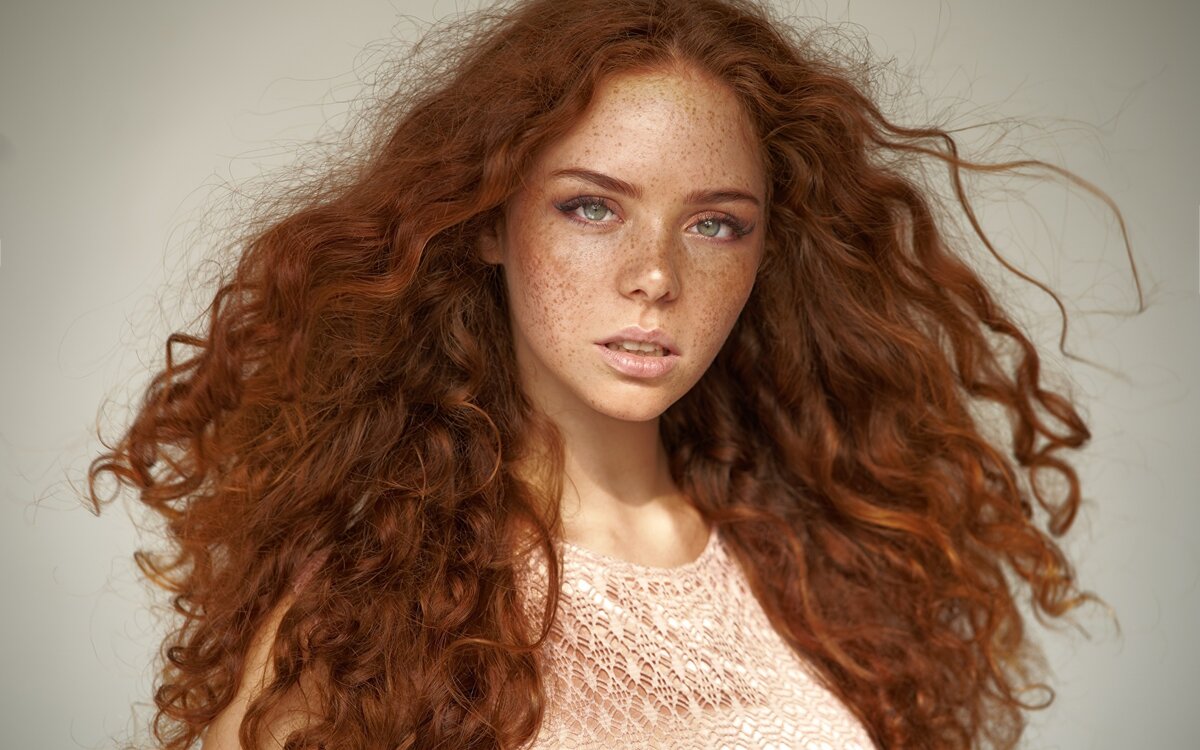 Немного похожа, волосы покороче были