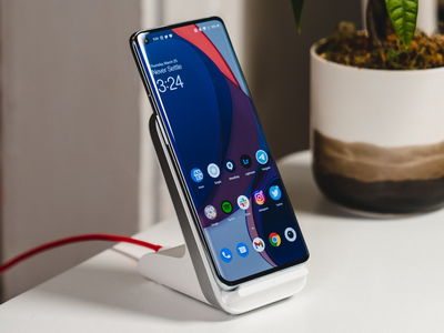    Опрос: соблюдаете ли вы правила зарядки смартфона?