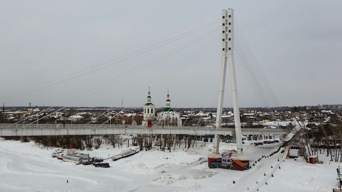     Тюменцы могут потреблять радиоактивную воду. Все дело в том, что водозабор находится рядом с эпицентром ядерного взрыва, произошедшего 55 лет назад.