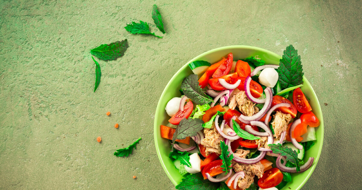     Салат из тунца с сельдереем