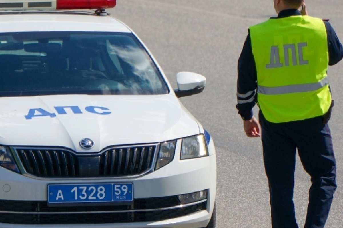    Очевидцы сообщают о жёсткой аварии из четырёх машин на трассе в Перми