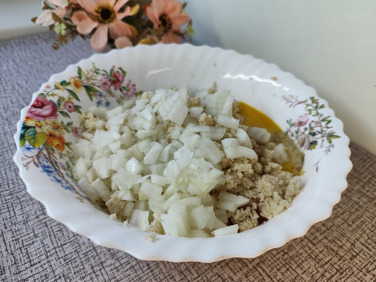 Котлеты с помидорами и болгарским перцем | Готовим вкусно дома/ Кулинария/  Рецепты | Дзен