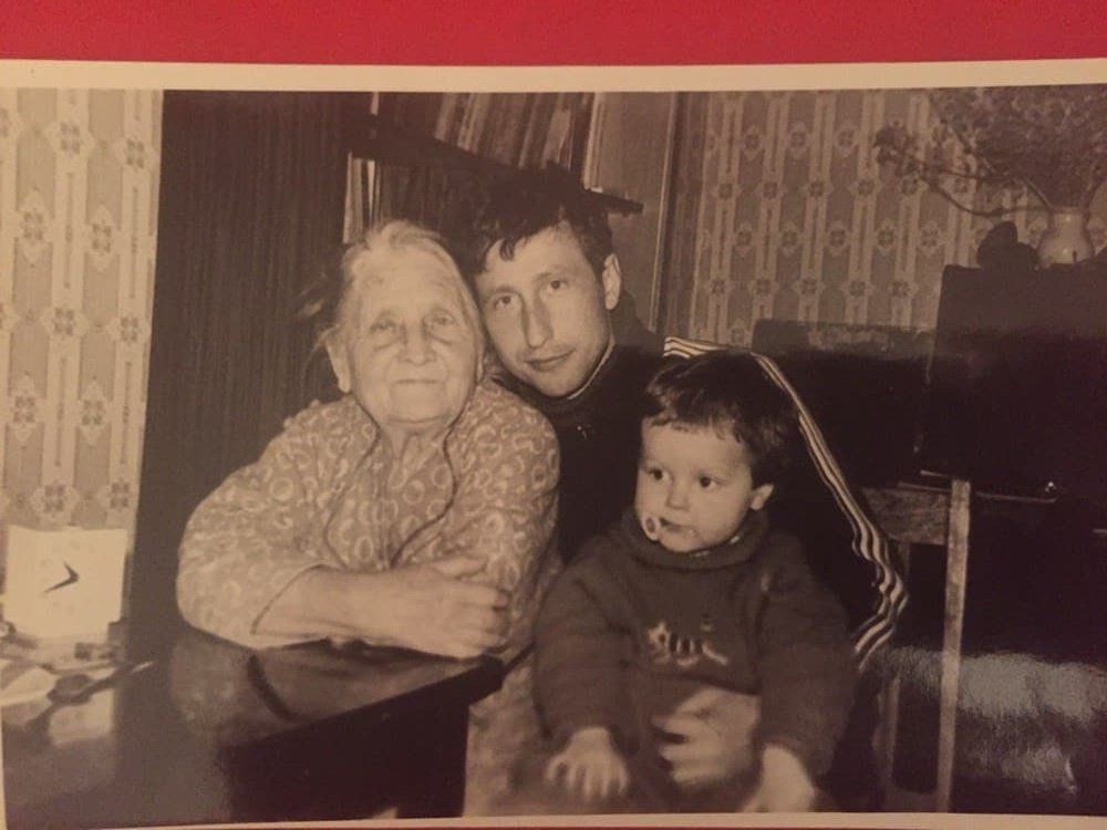 А.Л. Гусев. Моя бабушка - Александра Тарасовна Прасолова и сын Валентин Александрович (здесь просто Валюшка) в Ташкенте