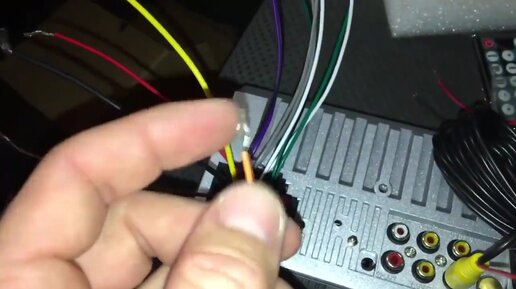 Как подключить китайскую 2 дин магнитолу с камерой. Распиновка разъема ...