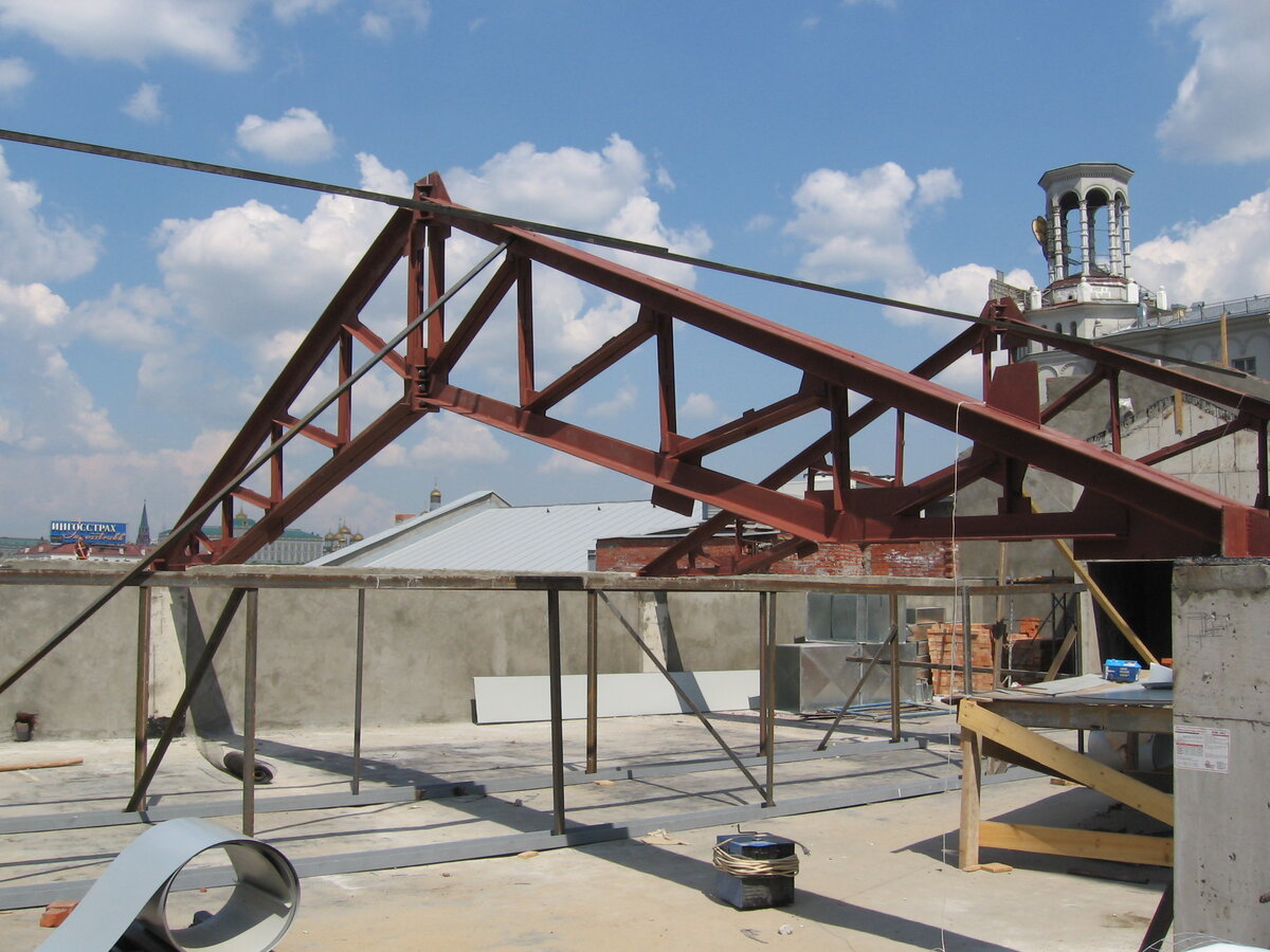 Несущая ферма крыши дома