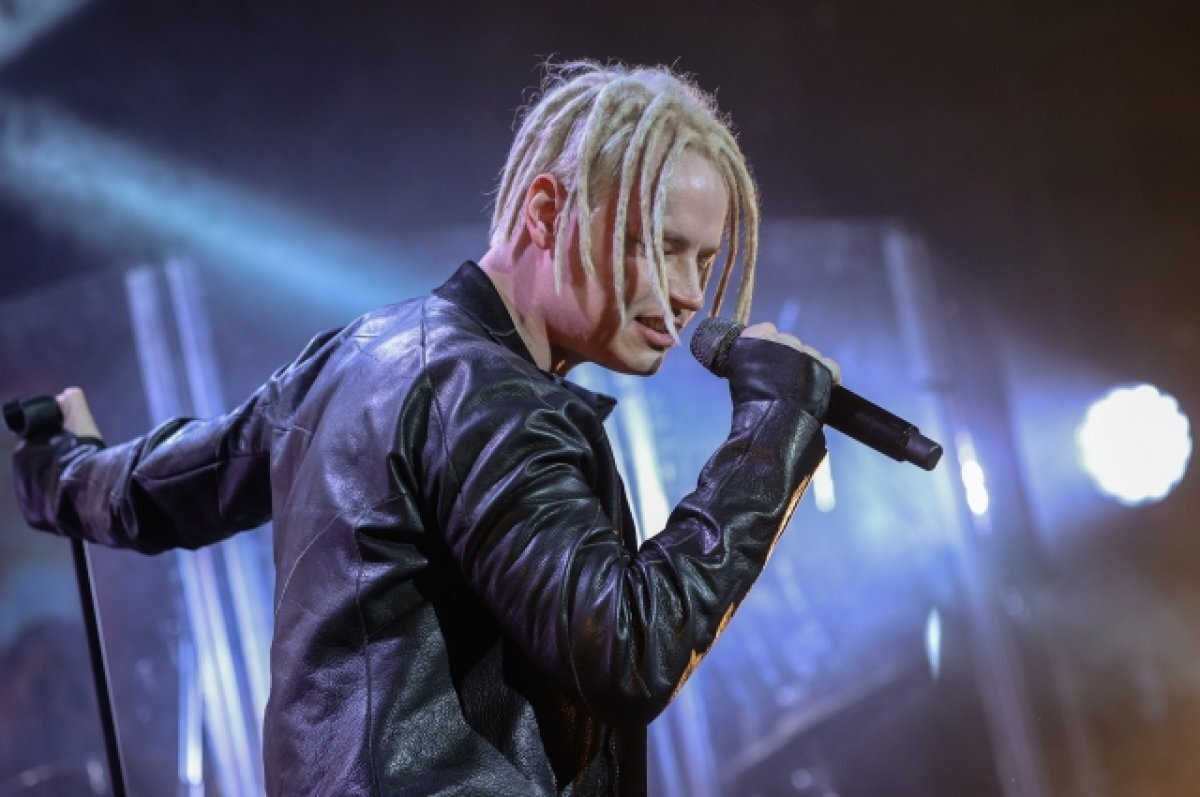    SHAMAN выпустил новый клип на песню «Вороны мои»