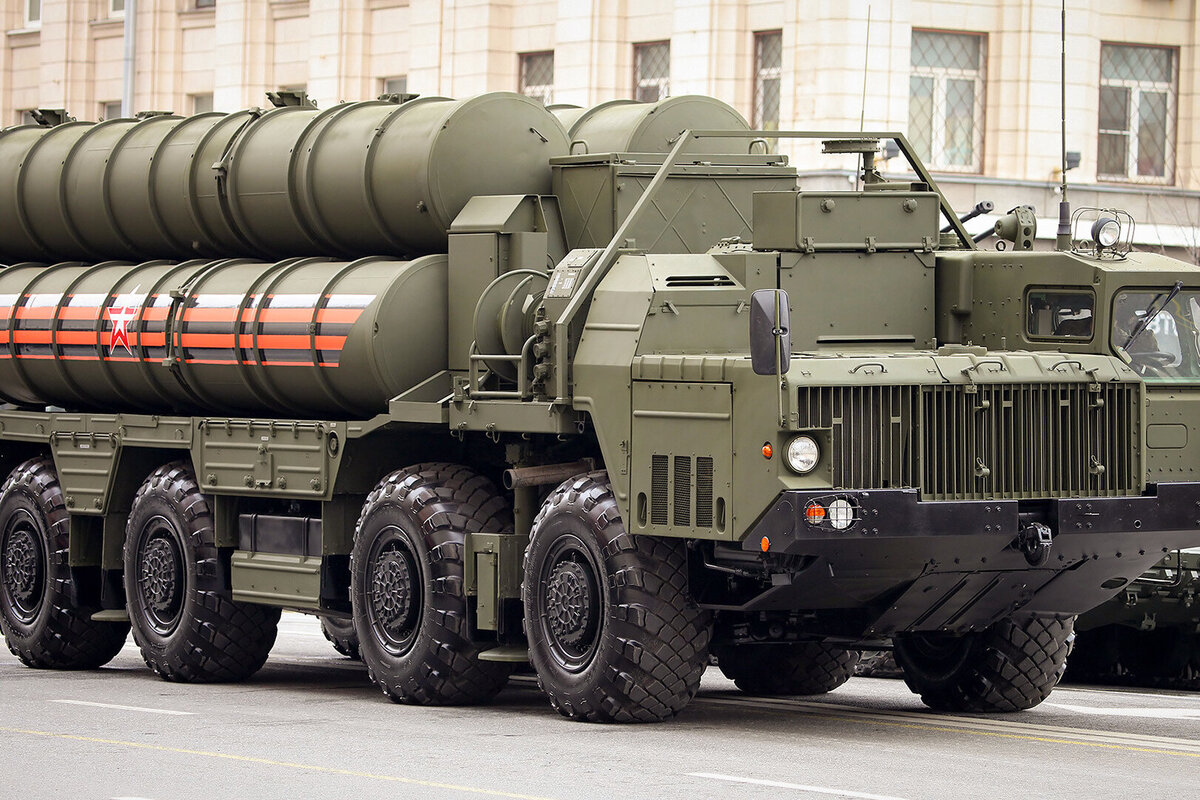     Чем примечателен российский комплекс С-400 и почему ни одна авиация не хочет с ним сталкиваться