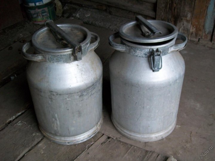 Старые советские алюминиевые бидоны